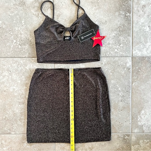 Just Polly NY 2 Piece Set Metallic Sparkle Skirt & Crop Tank NWT Bow Keyhole. - Picture 8 of 12